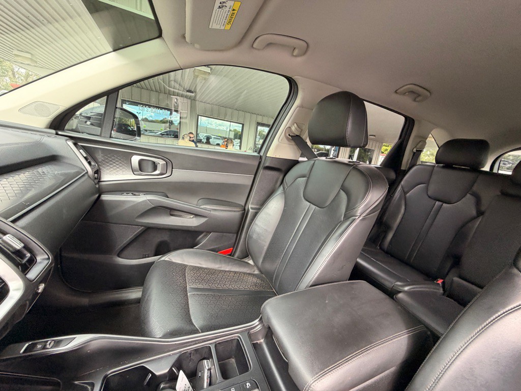 2023 Kia Sorento Image 10