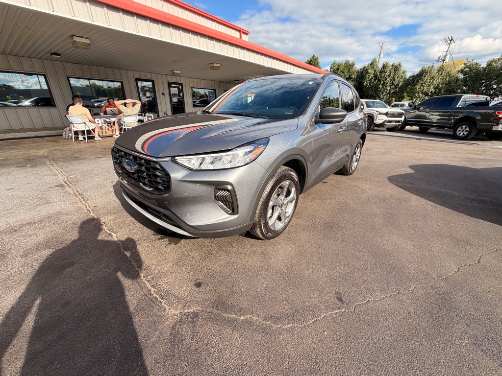 2025 Ford Escape Image 2
