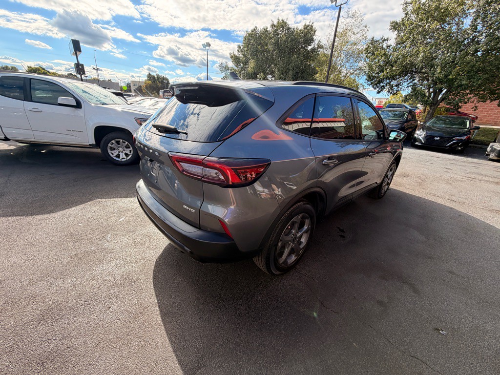 2025 Ford Escape Image 4