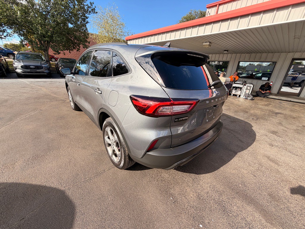 2025 Ford Escape Image 5