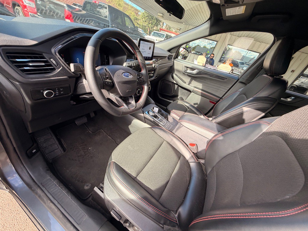 2025 Ford Escape Image 9