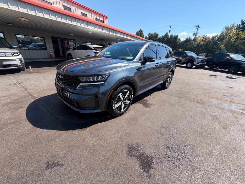 2023 Kia Sorento Image 2