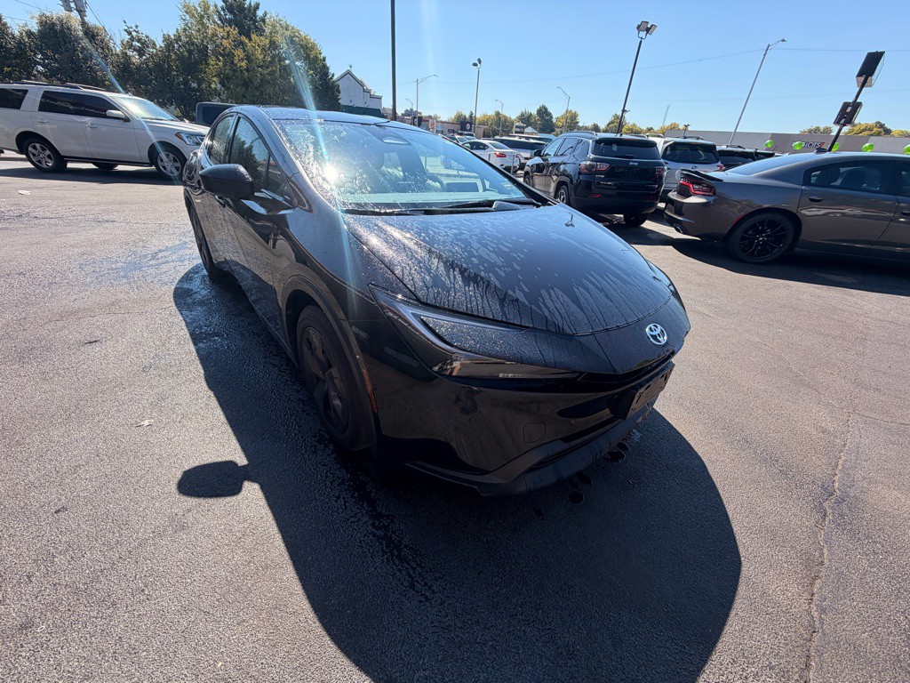 2025 Toyota Prius Image 3