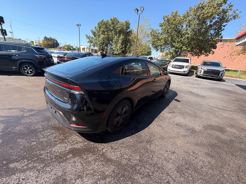 2025 Toyota Prius Image 4