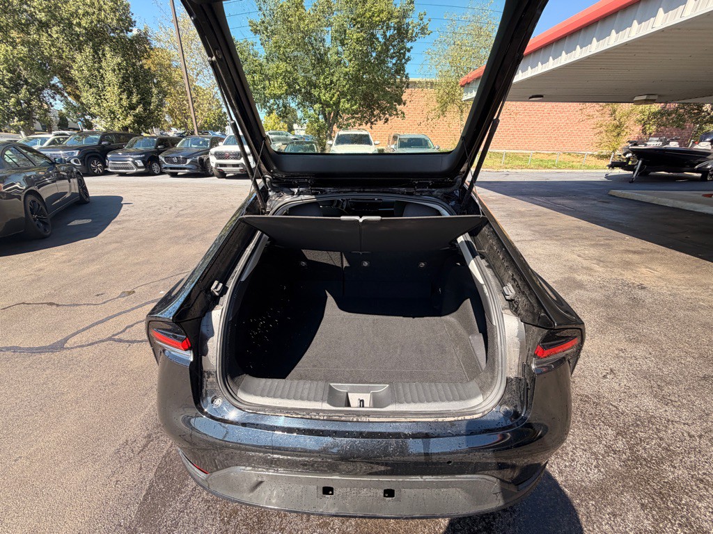 2025 Toyota Prius Image 7