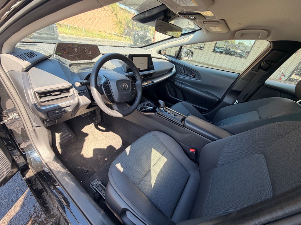 2025 Toyota Prius Image 10