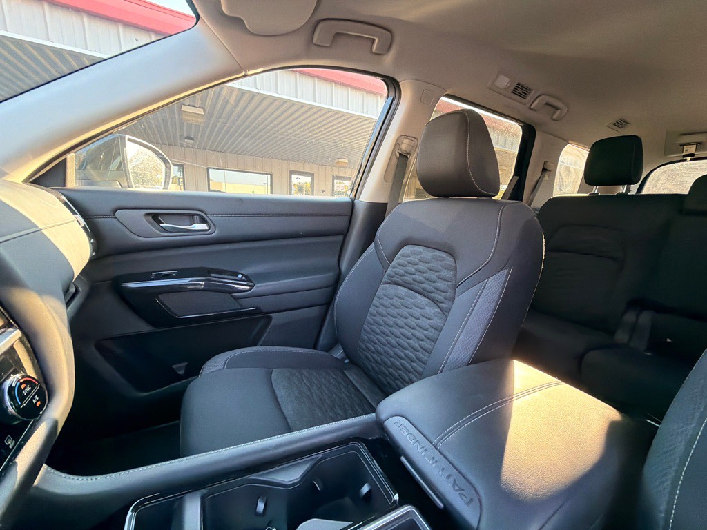 2022 Nissan Pathfinder Image 10