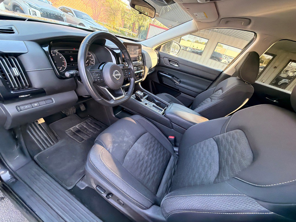2022 Nissan Pathfinder Image 11