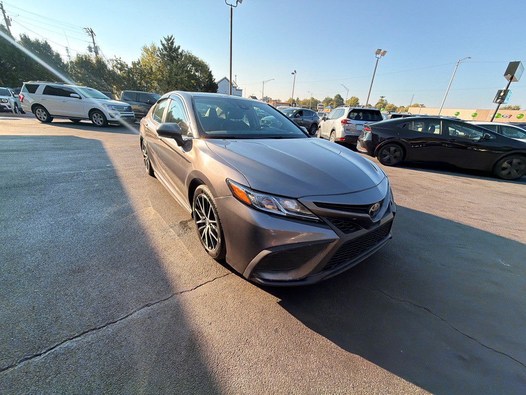 2023 Toyota Camry Image 3