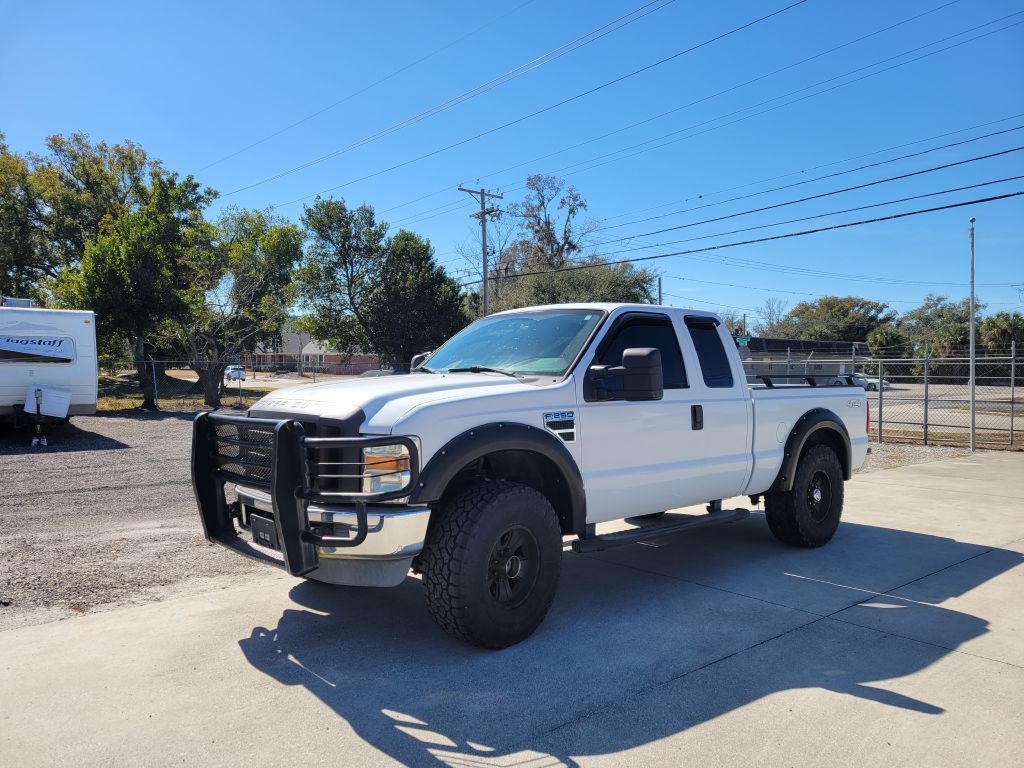 2010 Ford F-250 Image 1