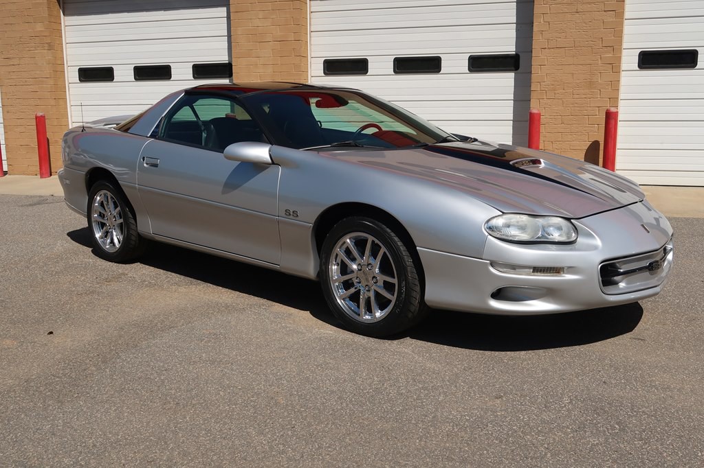 2002 Chevrolet Camaro Image 15