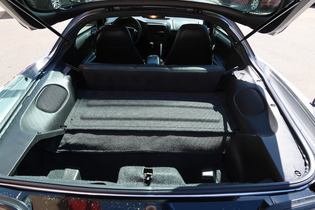 2002 Chevrolet Camaro Image 24