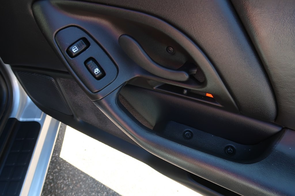 2002 Chevrolet Camaro Image 26