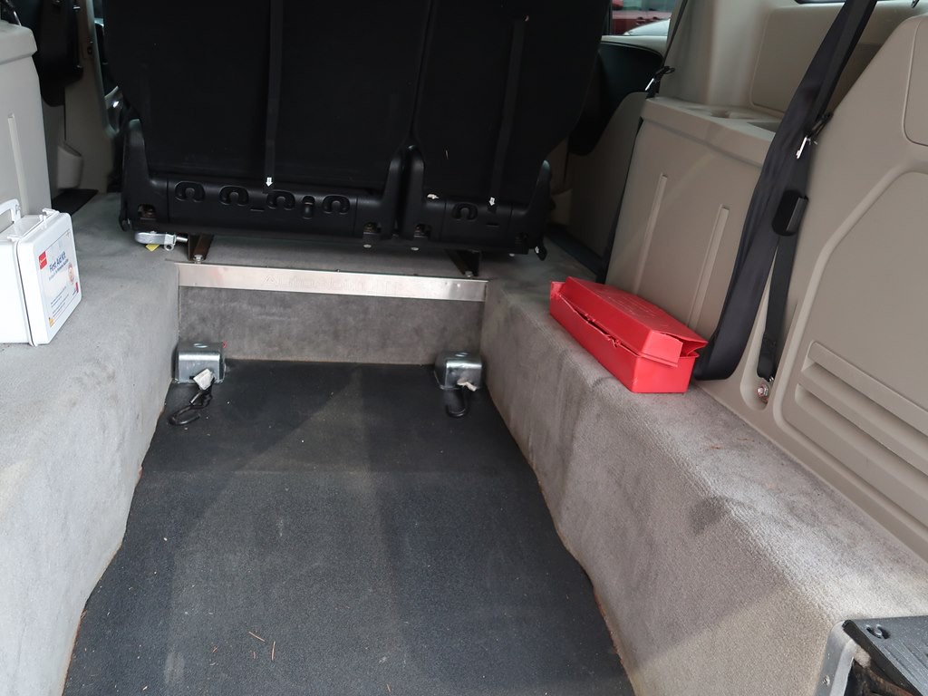 2012 Dodge Grand Caravan Image 25