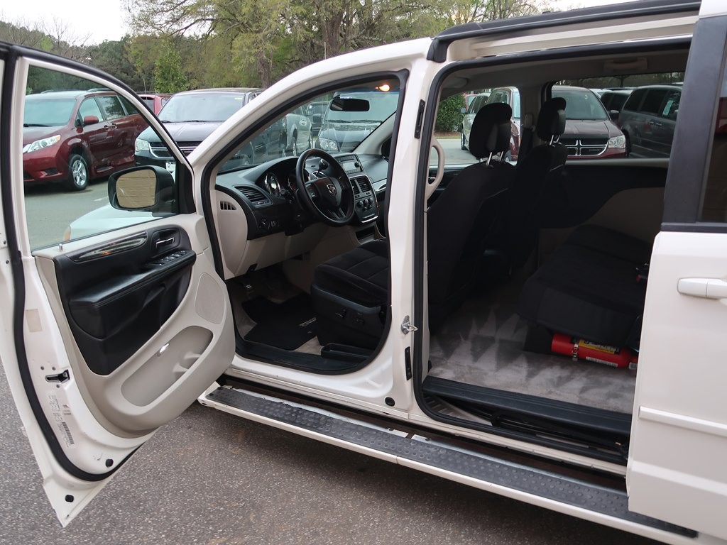 2012 Dodge Grand Caravan Image 28