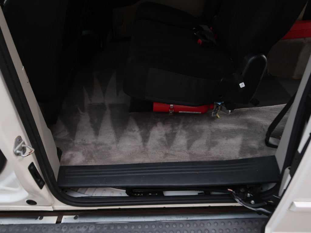 2012 Dodge Grand Caravan Image 29