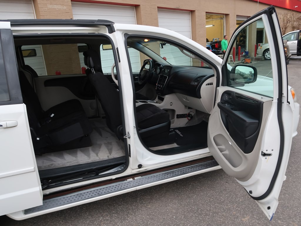 2012 Dodge Grand Caravan Image 38