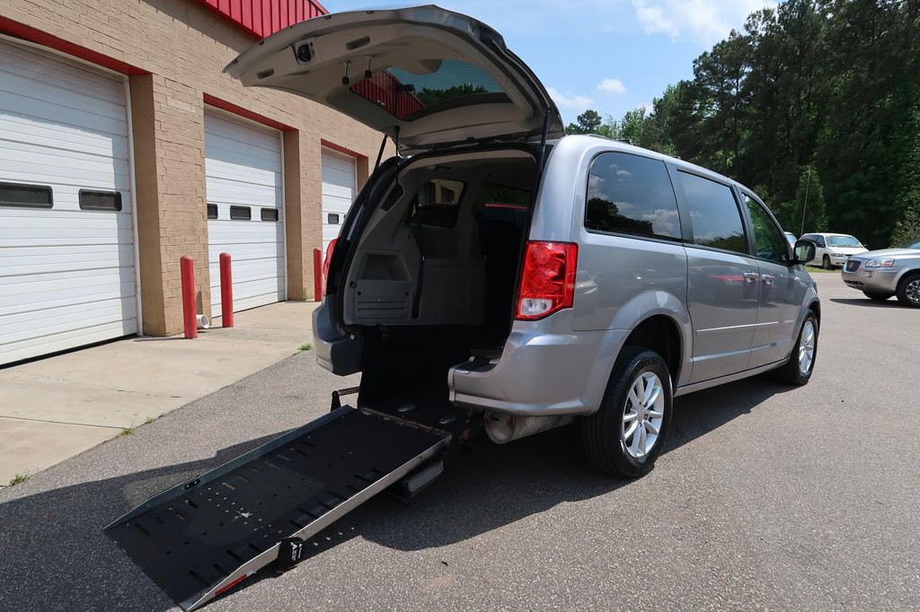 2016 Dodge Grand Caravan Image 1