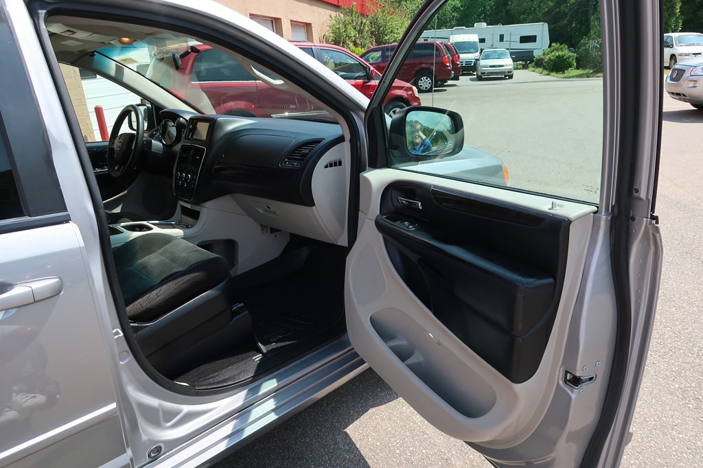 2016 Dodge Grand Caravan Image 29