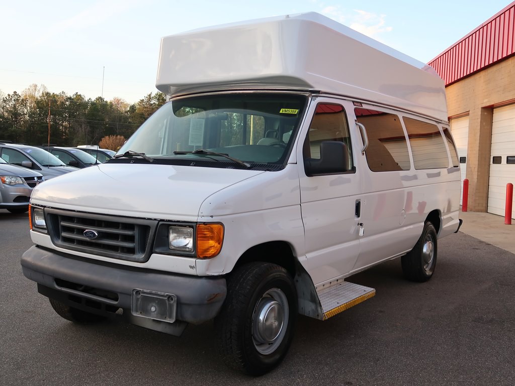 2006 Ford Econoline Image 7