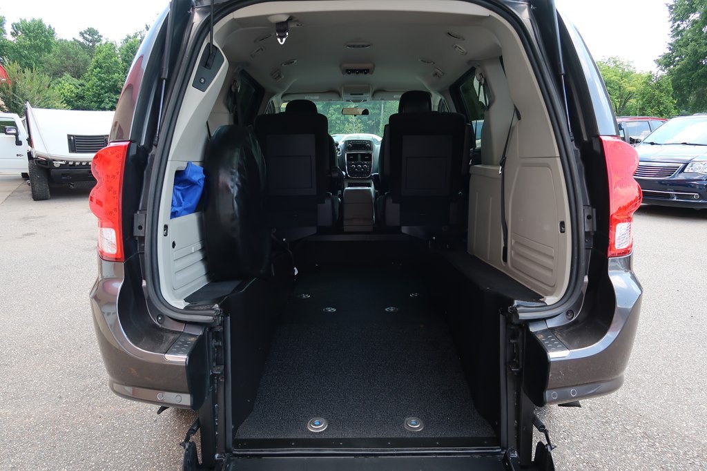 2016 Dodge Grand Caravan Image 4