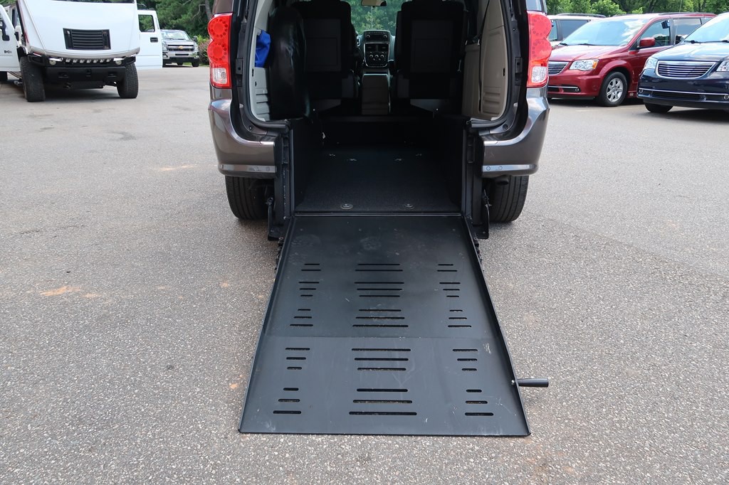 2016 Dodge Grand Caravan Image 28