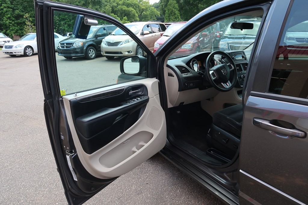 2016 Dodge Grand Caravan Image 39