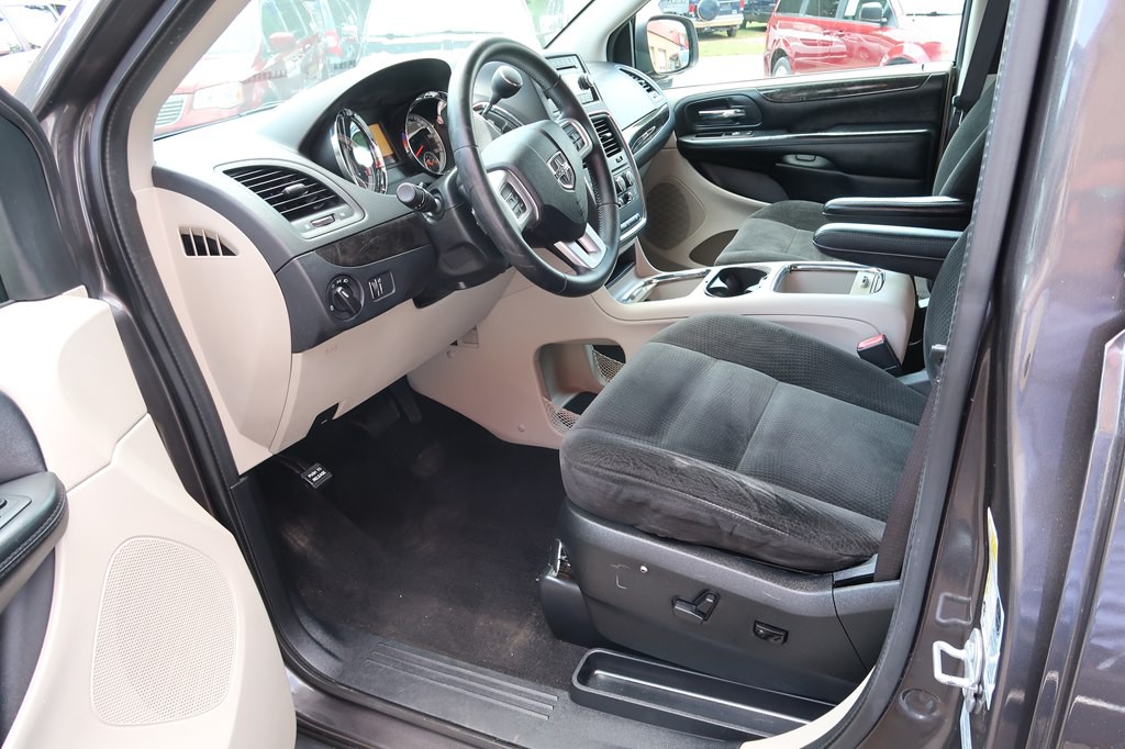 2016 Dodge Grand Caravan Image 41