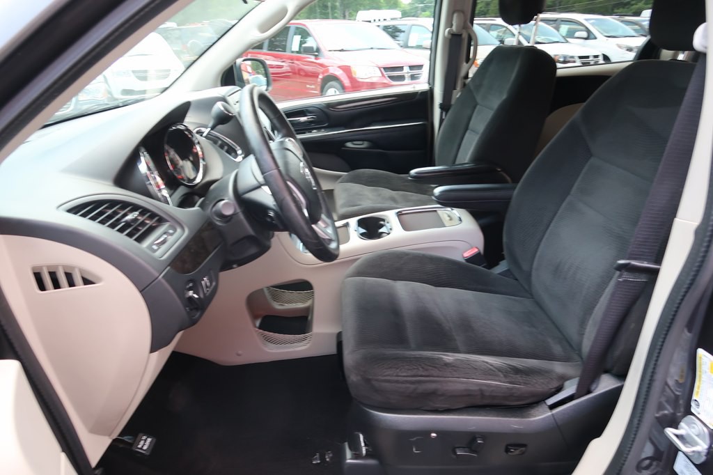 2016 Dodge Grand Caravan Image 42