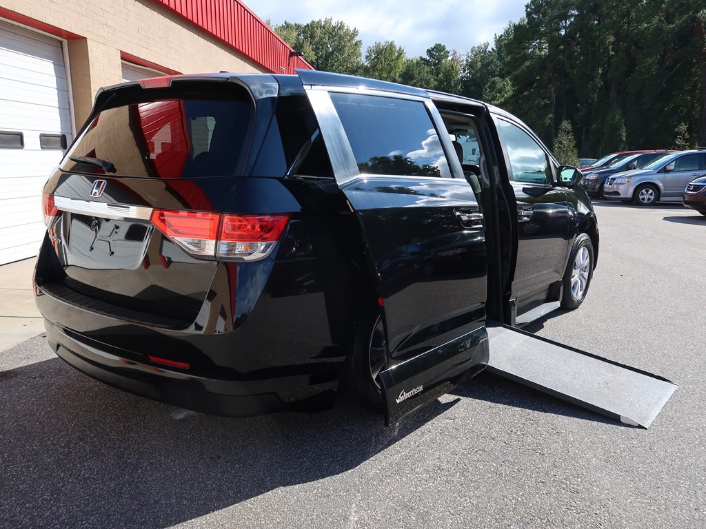 2014 Honda Odyssey Image 1