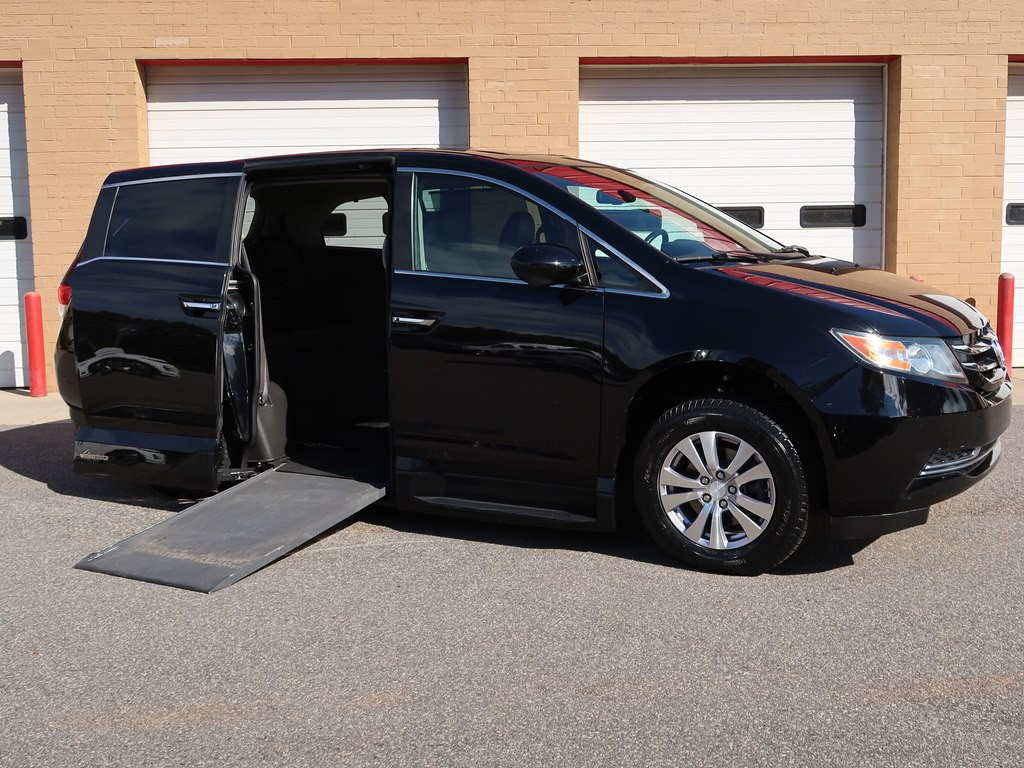 2014 Honda Odyssey Image 2