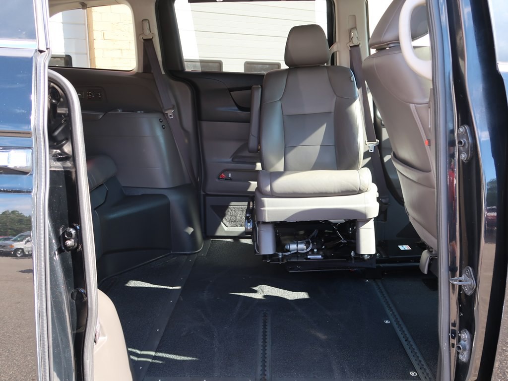 2014 Honda Odyssey Image 5