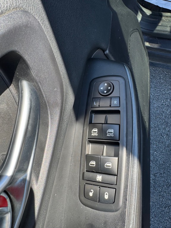 2014 Jeep Cherokee Image 23