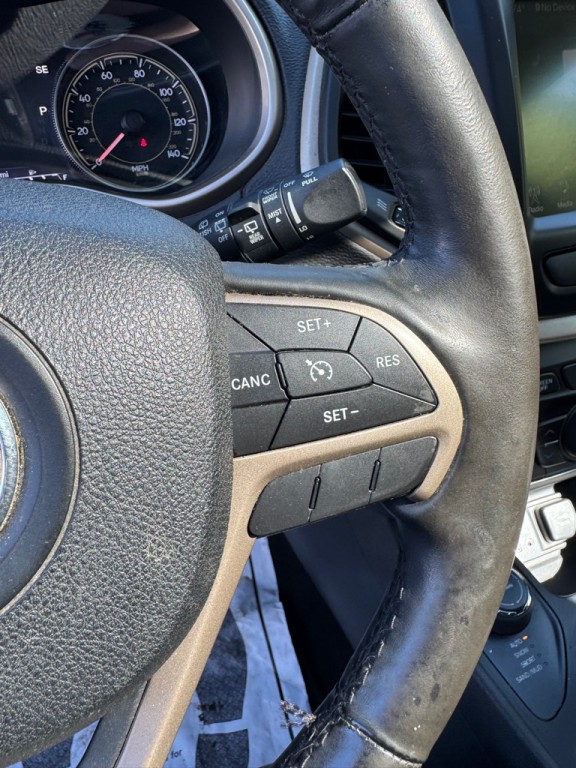 2014 Jeep Cherokee Image 25