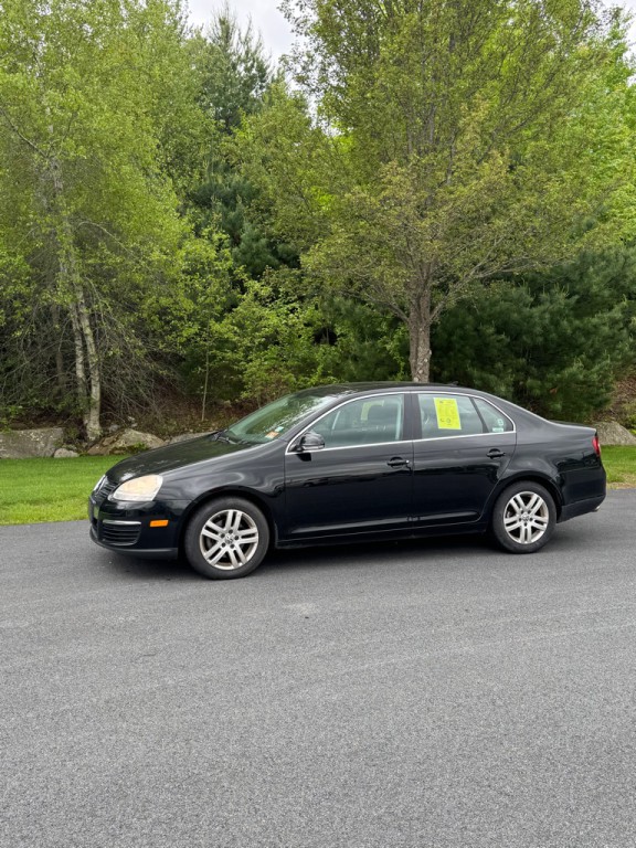 2010 Volkswagen Jetta Image 2