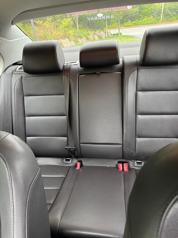 2010 Volkswagen Jetta Image 11
