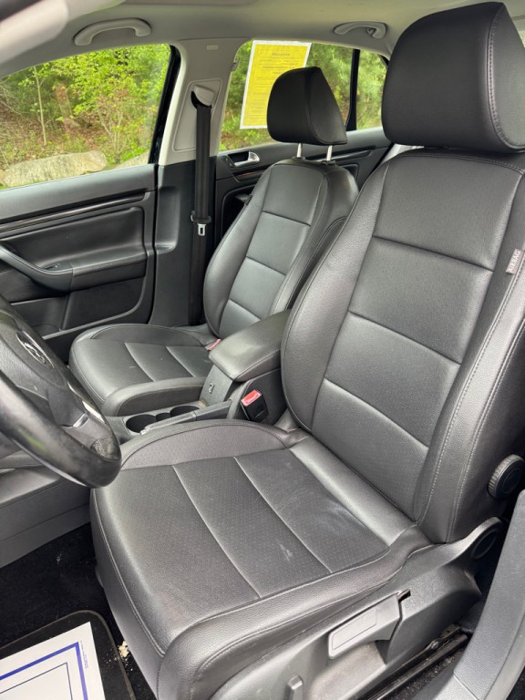 2010 Volkswagen Jetta Image 19