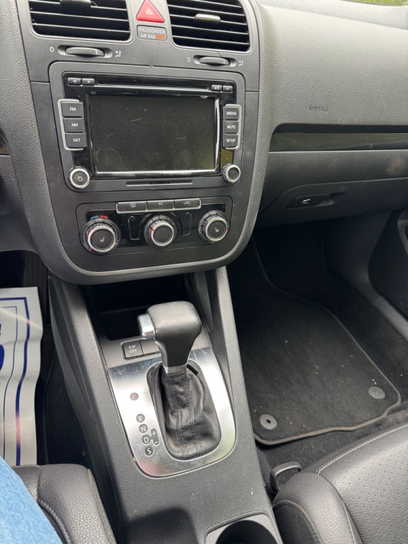 2010 Volkswagen Jetta Image 22