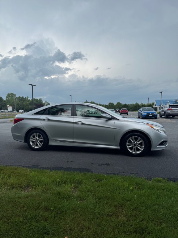 2014 Hyundai Sonata Image 3