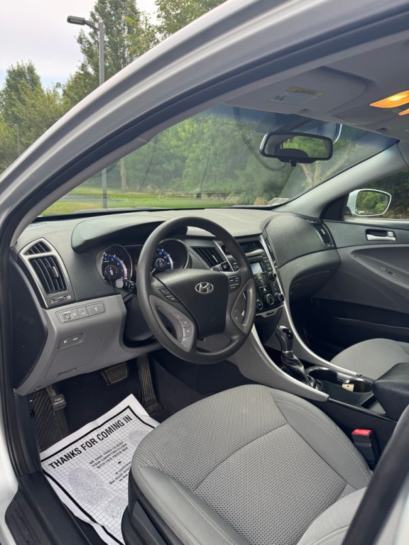2014 Hyundai Sonata Image 12