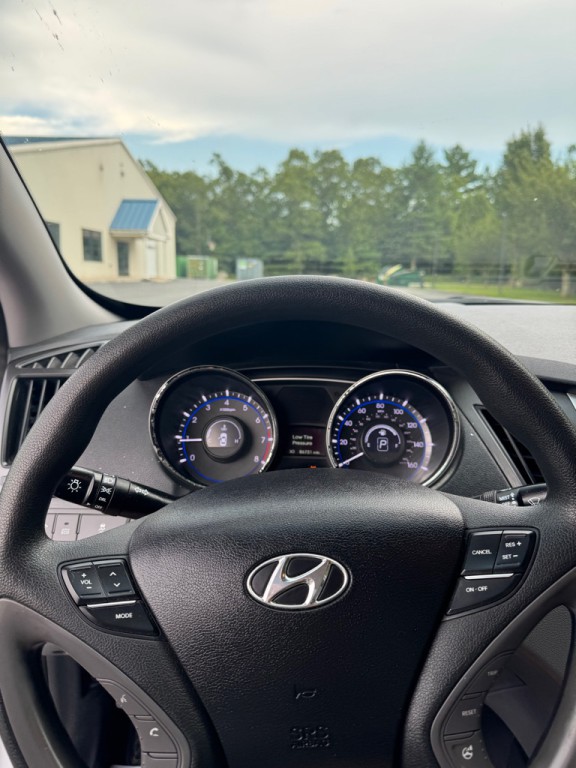 2014 Hyundai Sonata Image 16