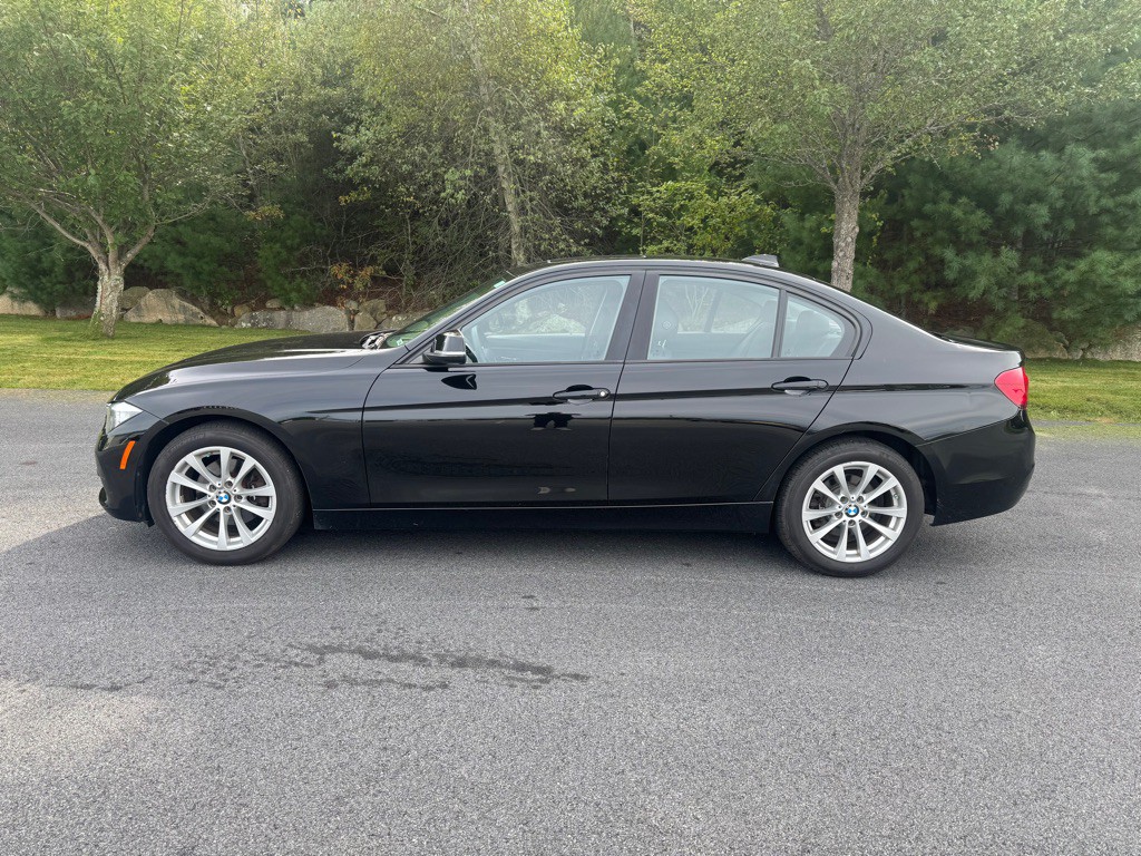 2016 BMW 3 Series Image 2