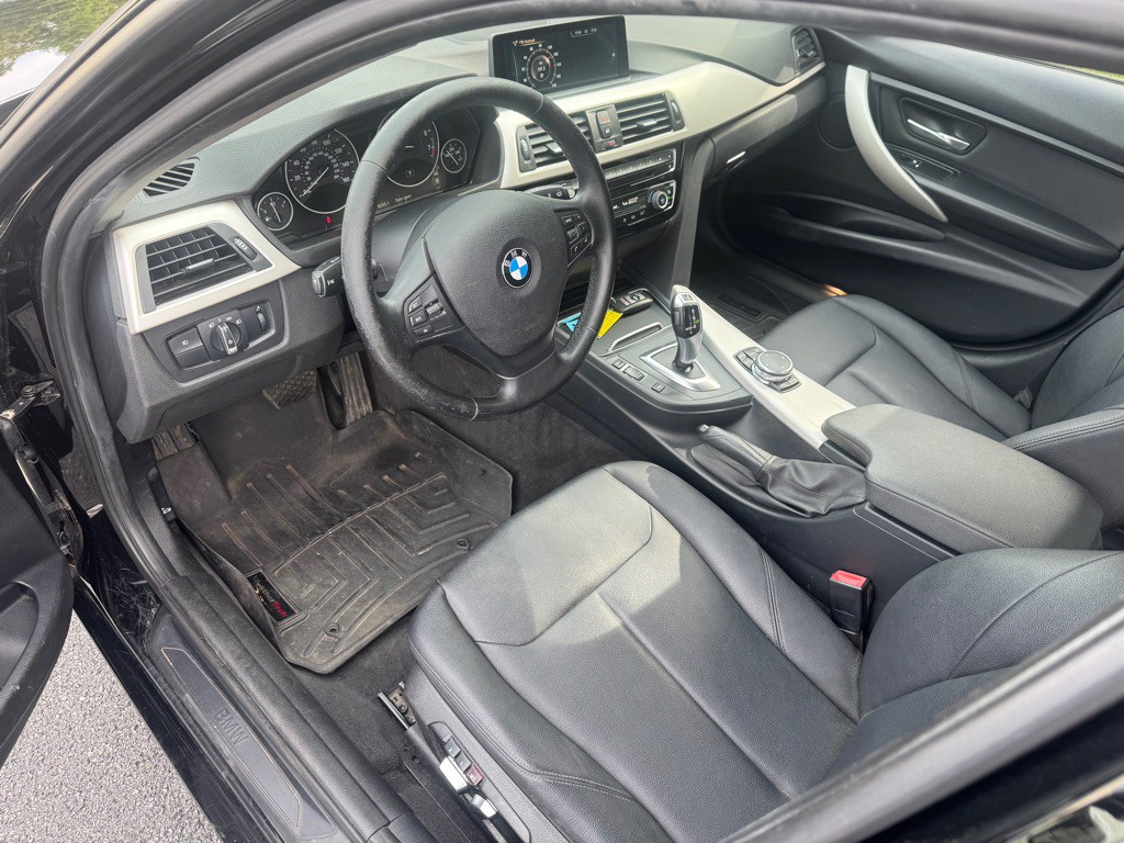 2016 BMW 3 Series Image 8