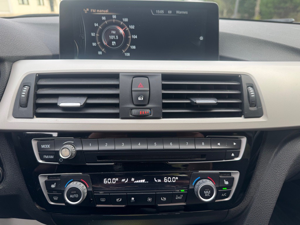 2016 BMW 3 Series Image 13