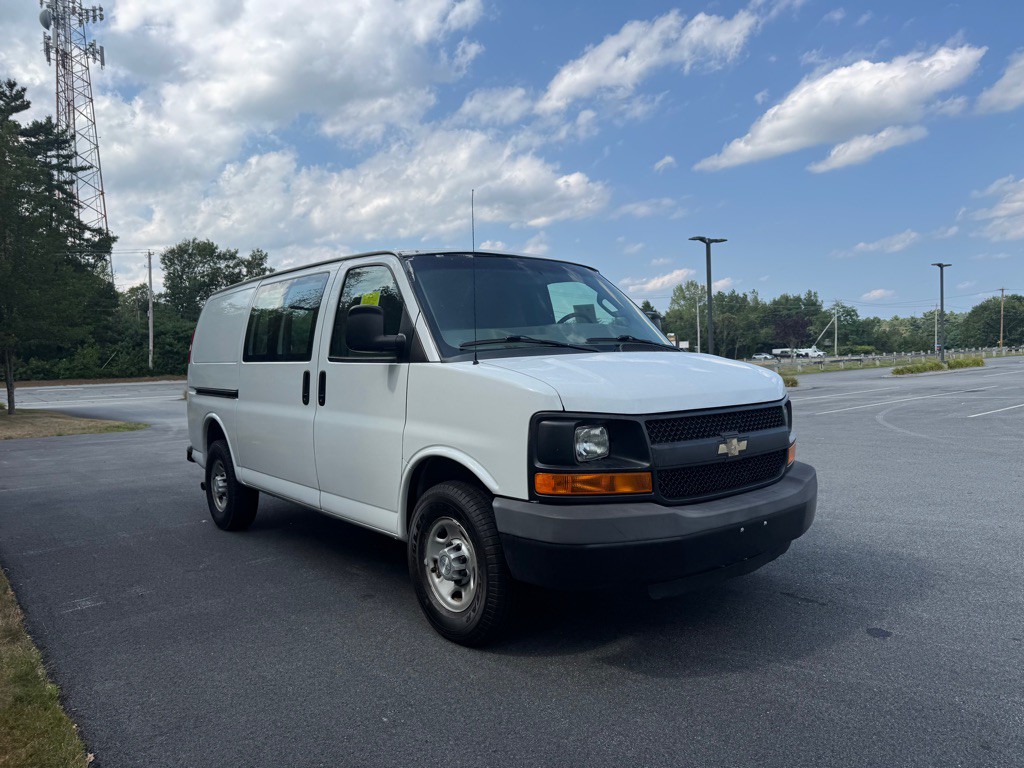 2016 Chevrolet Express Image 4