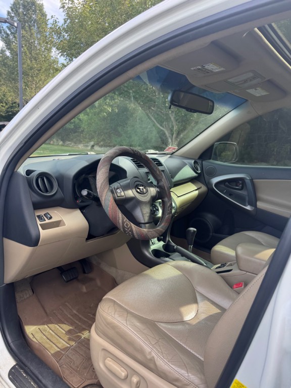 2012 Toyota Rav4 Image 16