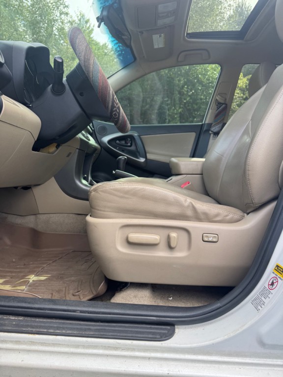 2012 Toyota Rav4 Image 17