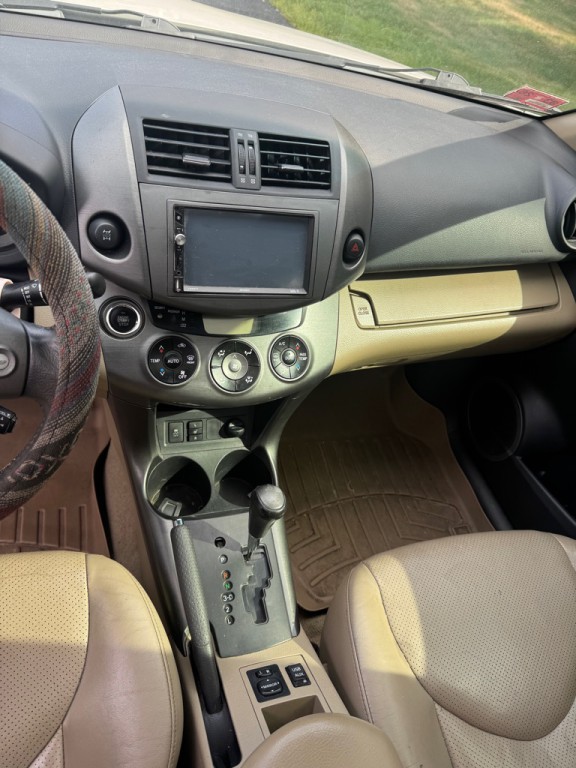 2012 Toyota Rav4 Image 19