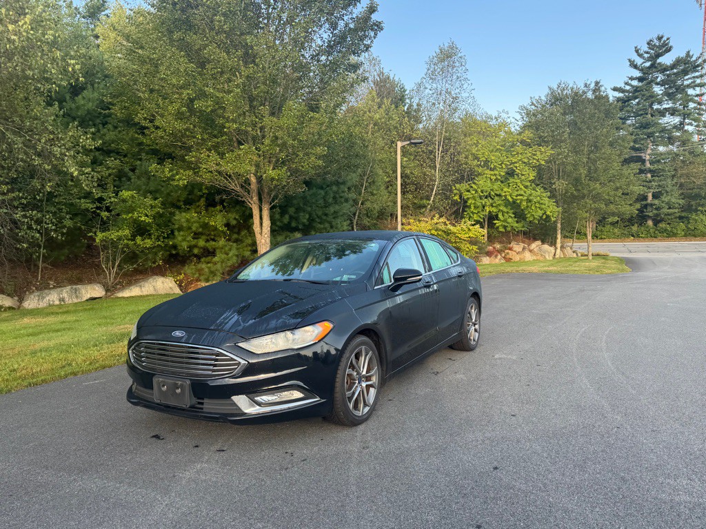 2017 Ford Fusion Image 2