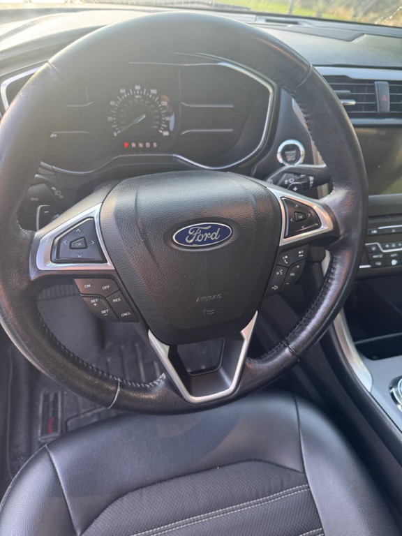 2017 Ford Fusion Image 16